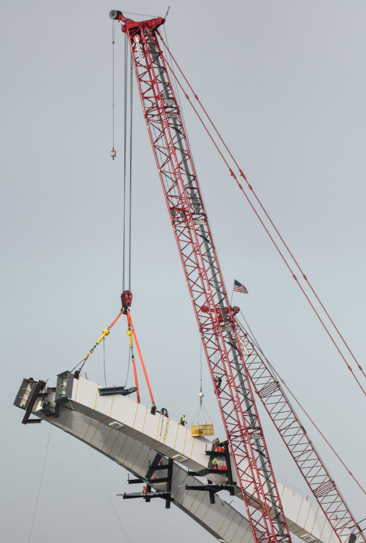 111519-mda-nws-bridgeconst-228.jpg